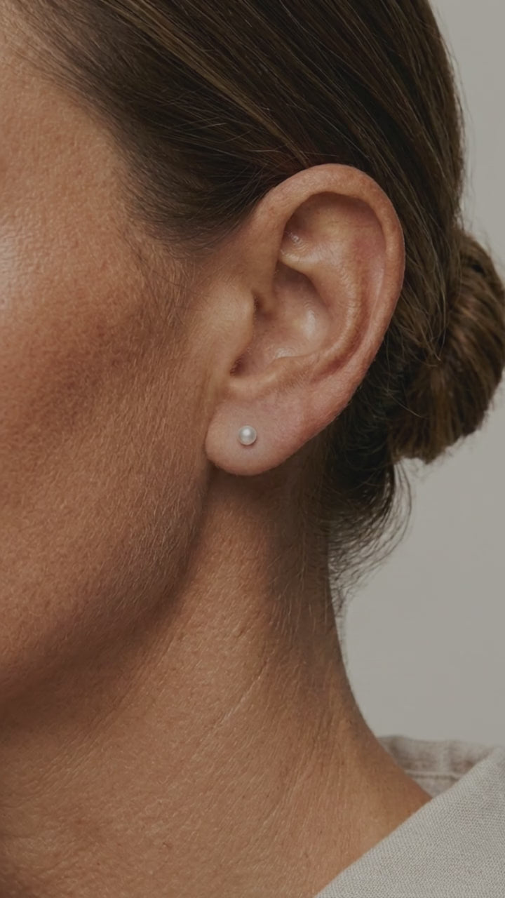 14K White Gold Swarovski Glass Pearl Flatback Earring